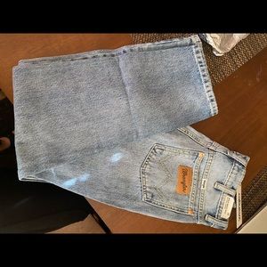 Wrangle strait leg jeans. Light wash. Size 24. Never worn. NWT